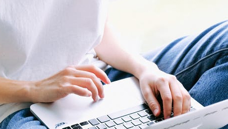 你永远也叫不醒一个被PUA催眠的人